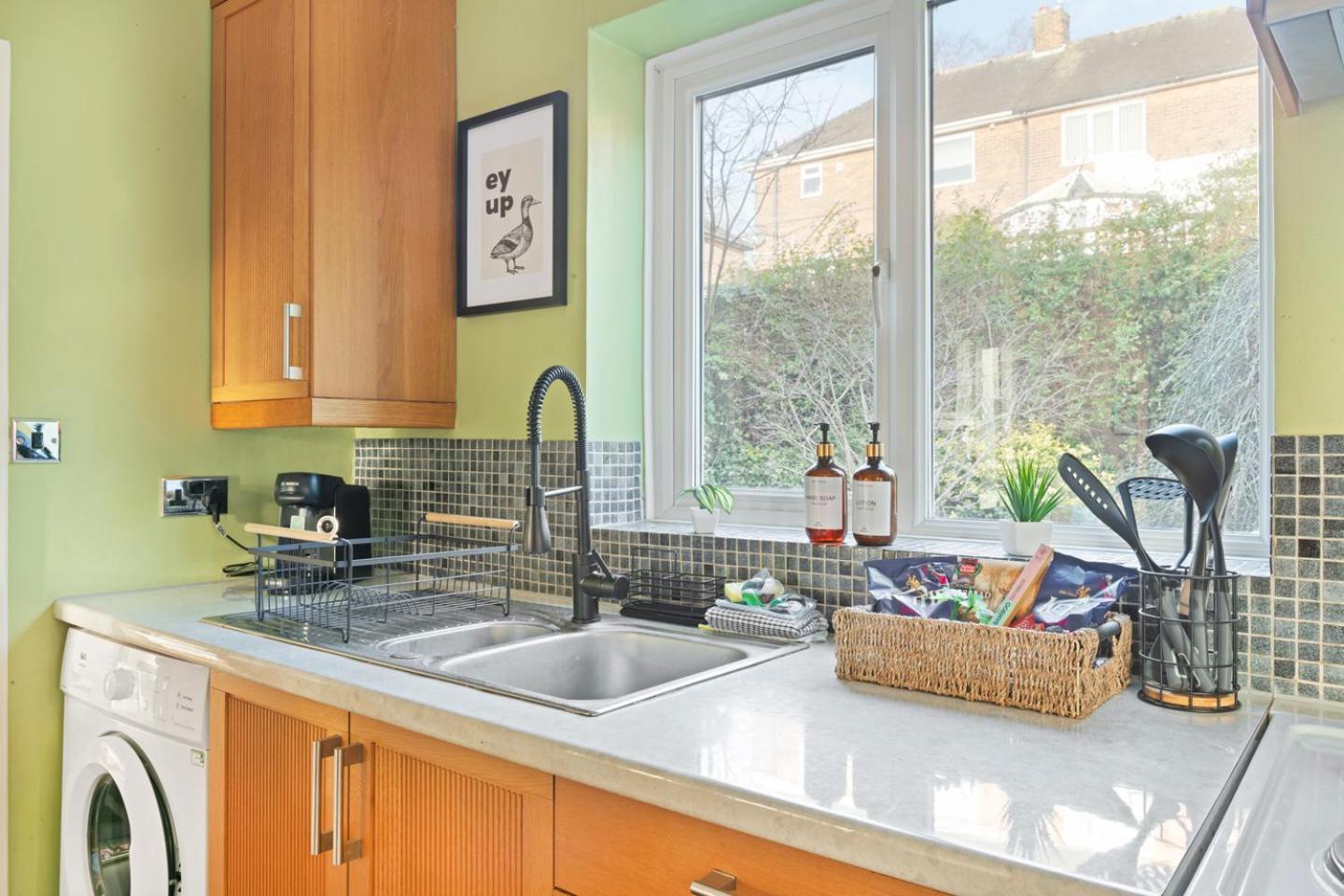 3 Bedroom House - Well Presented - Spacious - Flexible Check In - Free Parking Nottingham Exteriér fotografie