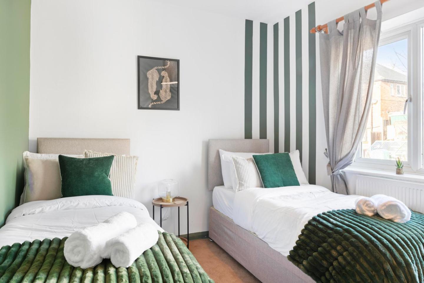 3 Bedroom House - Well Presented - Spacious - Flexible Check In - Free Parking Nottingham Exteriér fotografie